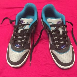 Nike women’s sneakers
